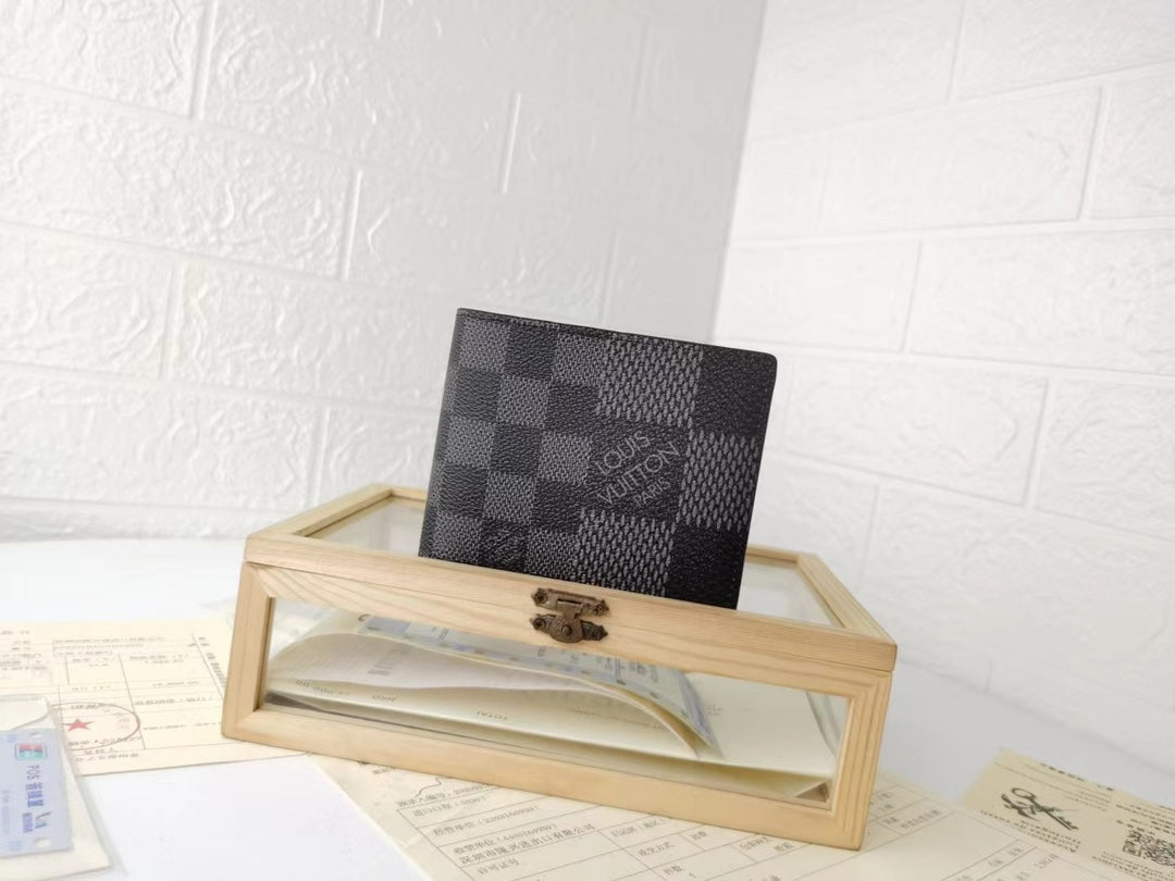 LV Multiple Damier Wallet